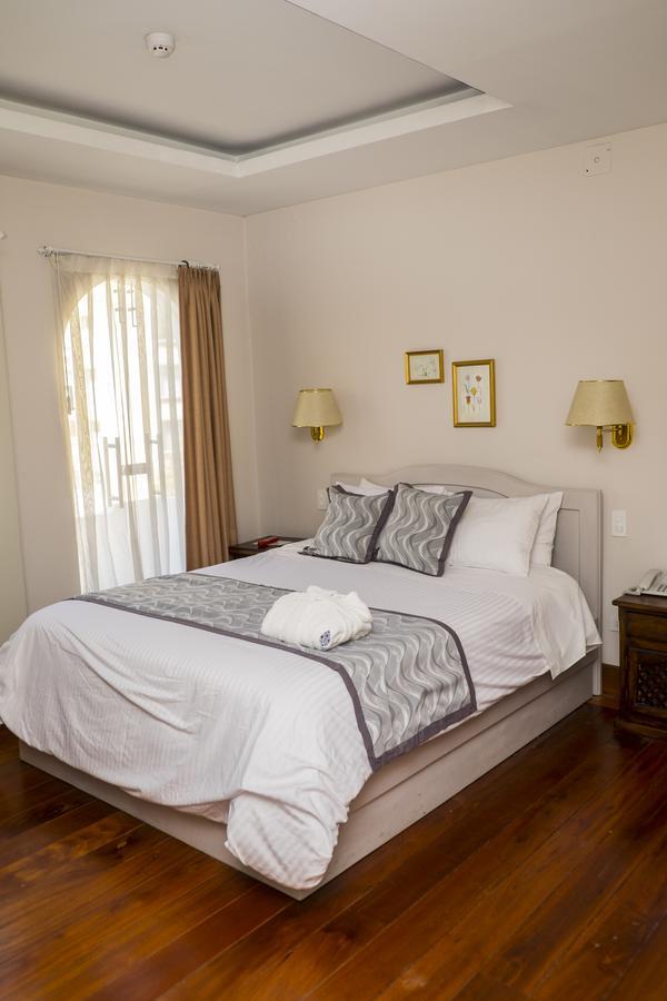 קיטו La Coupole Hotel מראה חיצוני תמונה